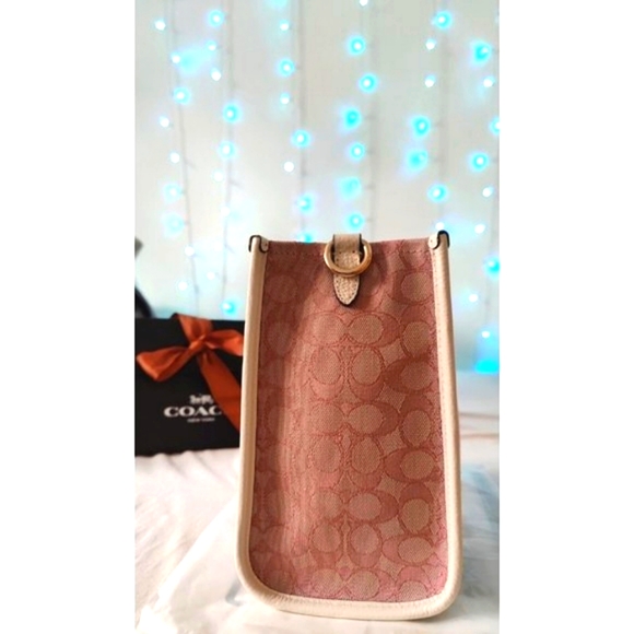 💘 Coach Dempsey Carryall In Signature Jacquard With Patch & Heart Charm - Picture 3 of 12